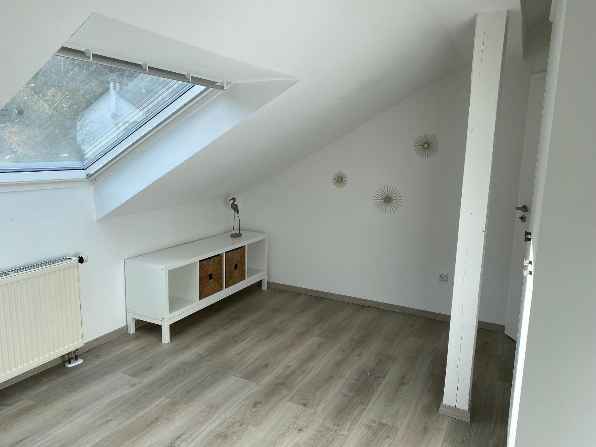 Apartment Am Kienbusch - Suedliche Weinstrasse - Dachgeschoss Annweiler am Trifels